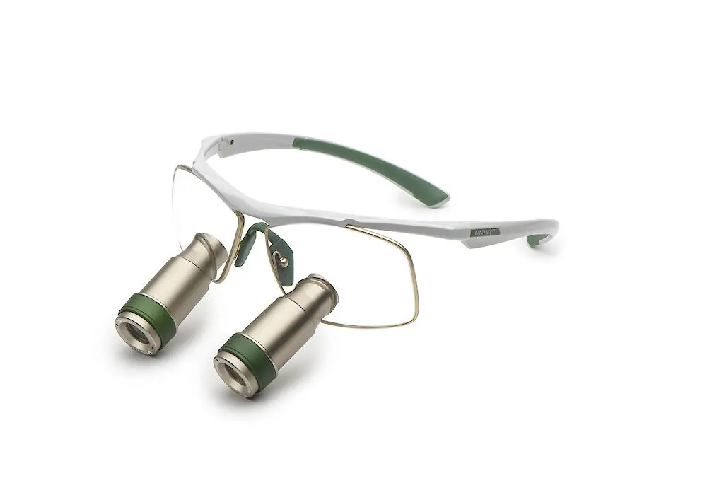 techne_white-green_prismatic.1024x0.webp